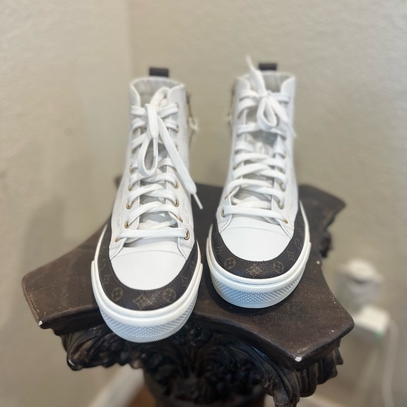 White High-Top Sneakers with Monogram Accents - Picture 1 of 3